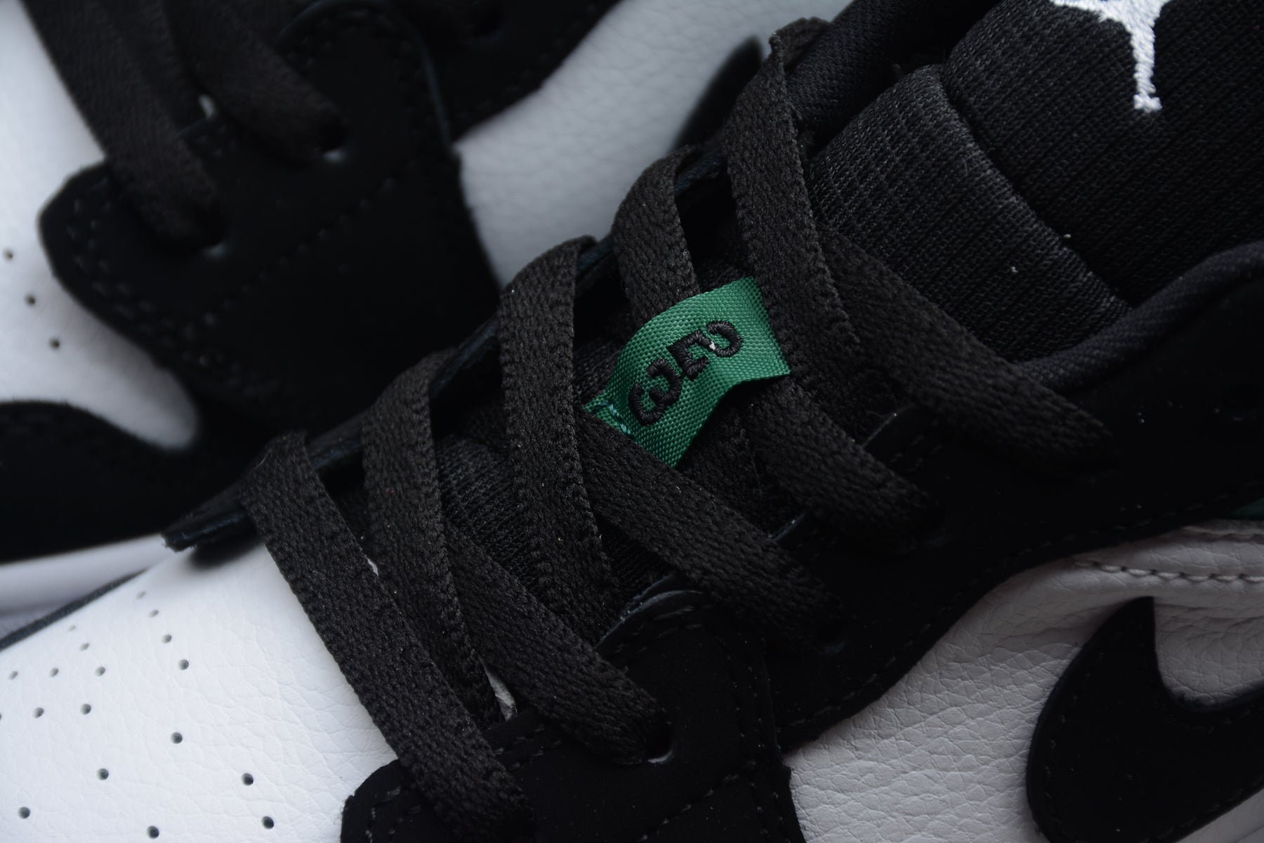 Jordan 1 Low White Black Mystic Green