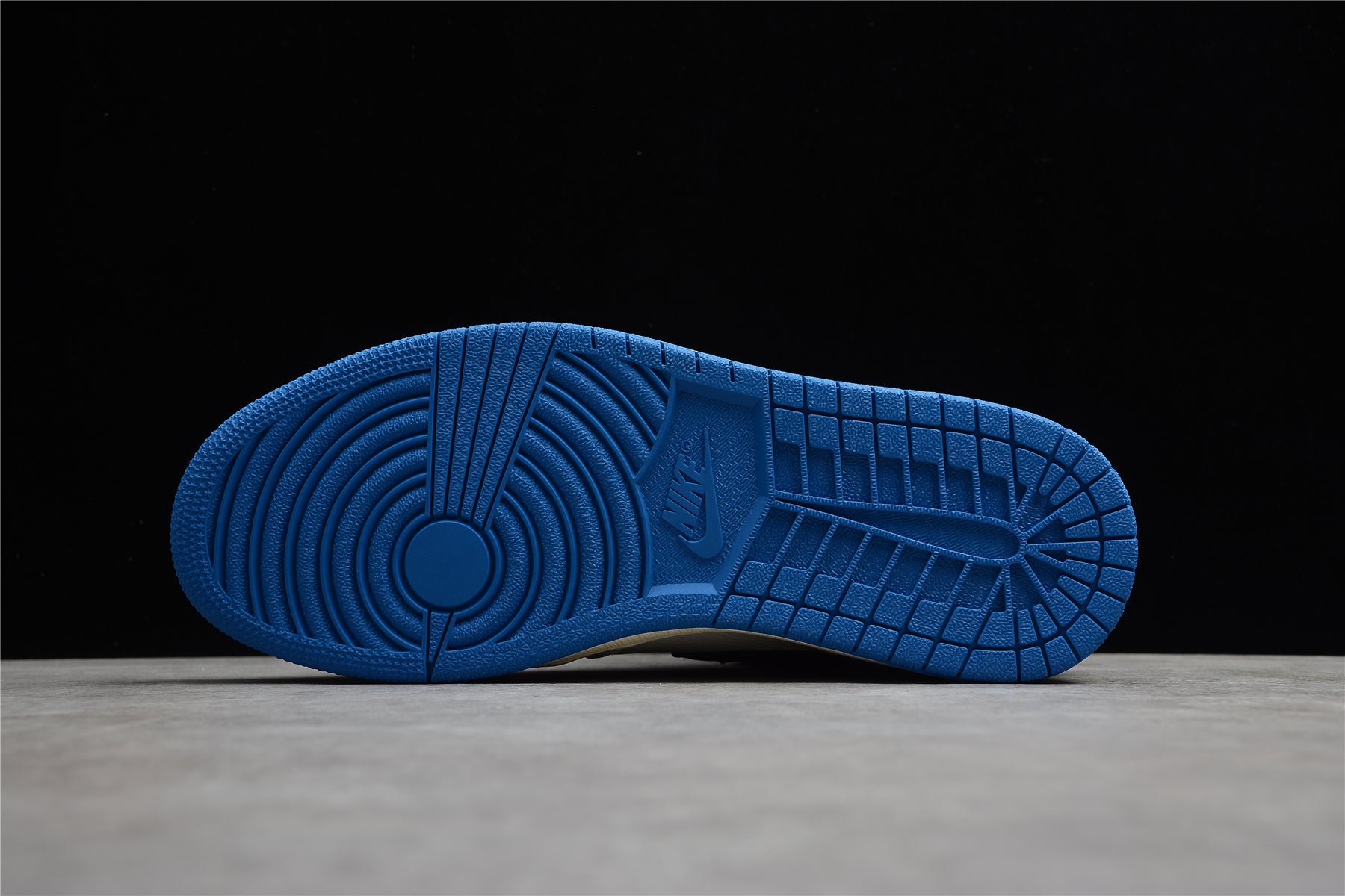 Jordan 1 Retro High OG SP Fragment X Travis Scott