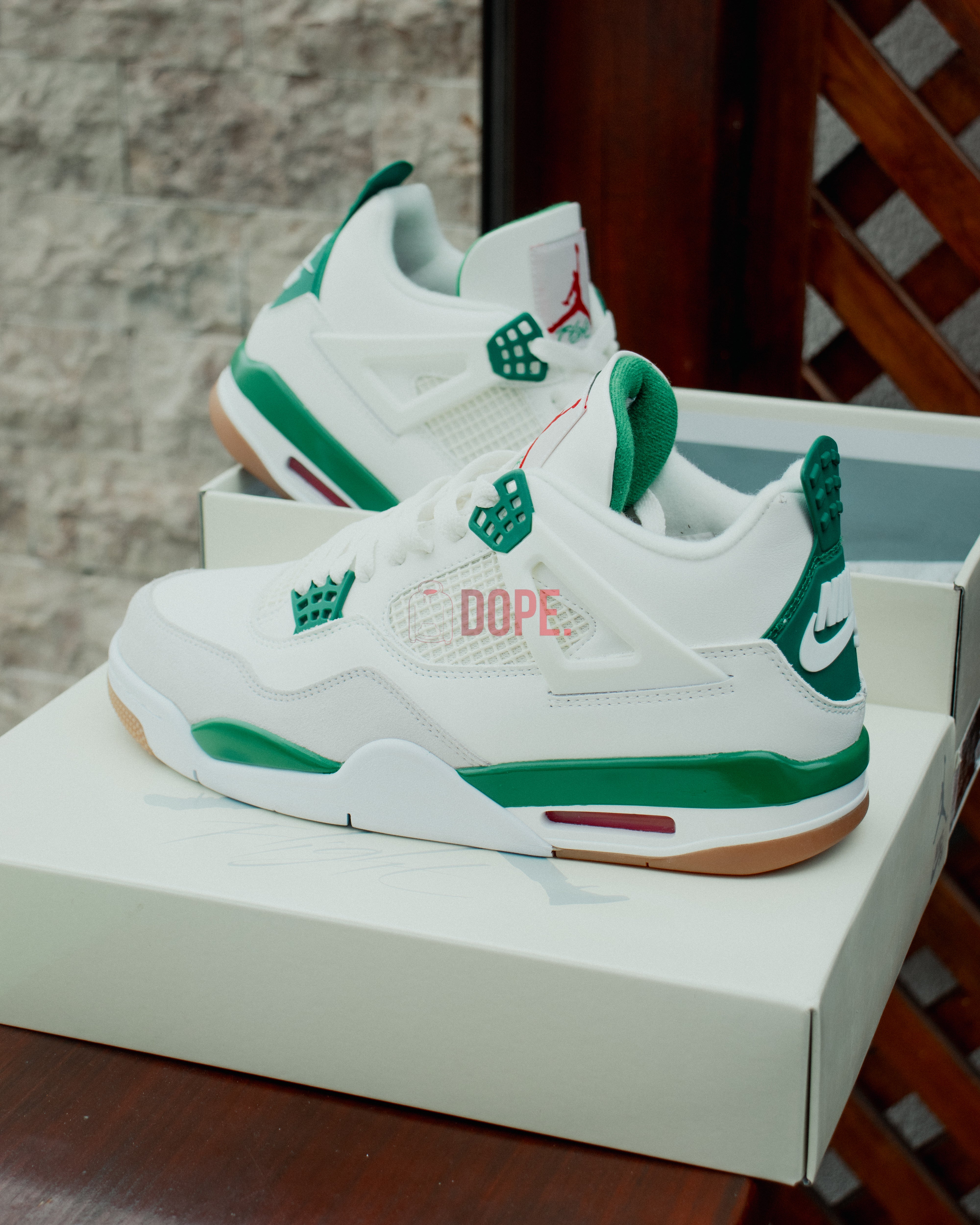 Jordan 4 Retro SB Pine Green