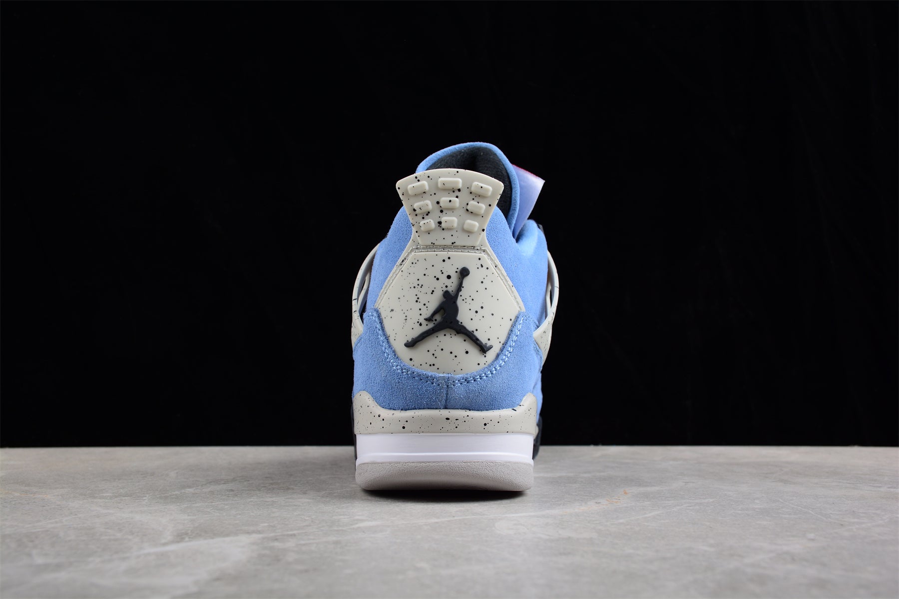 Jordan 4 Retro University Blue