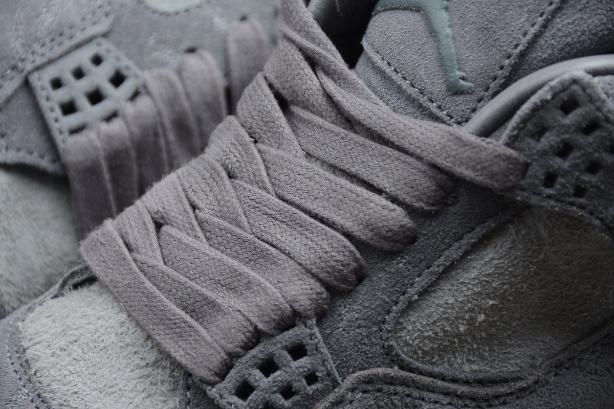 Jordan 4 Retro Kaws