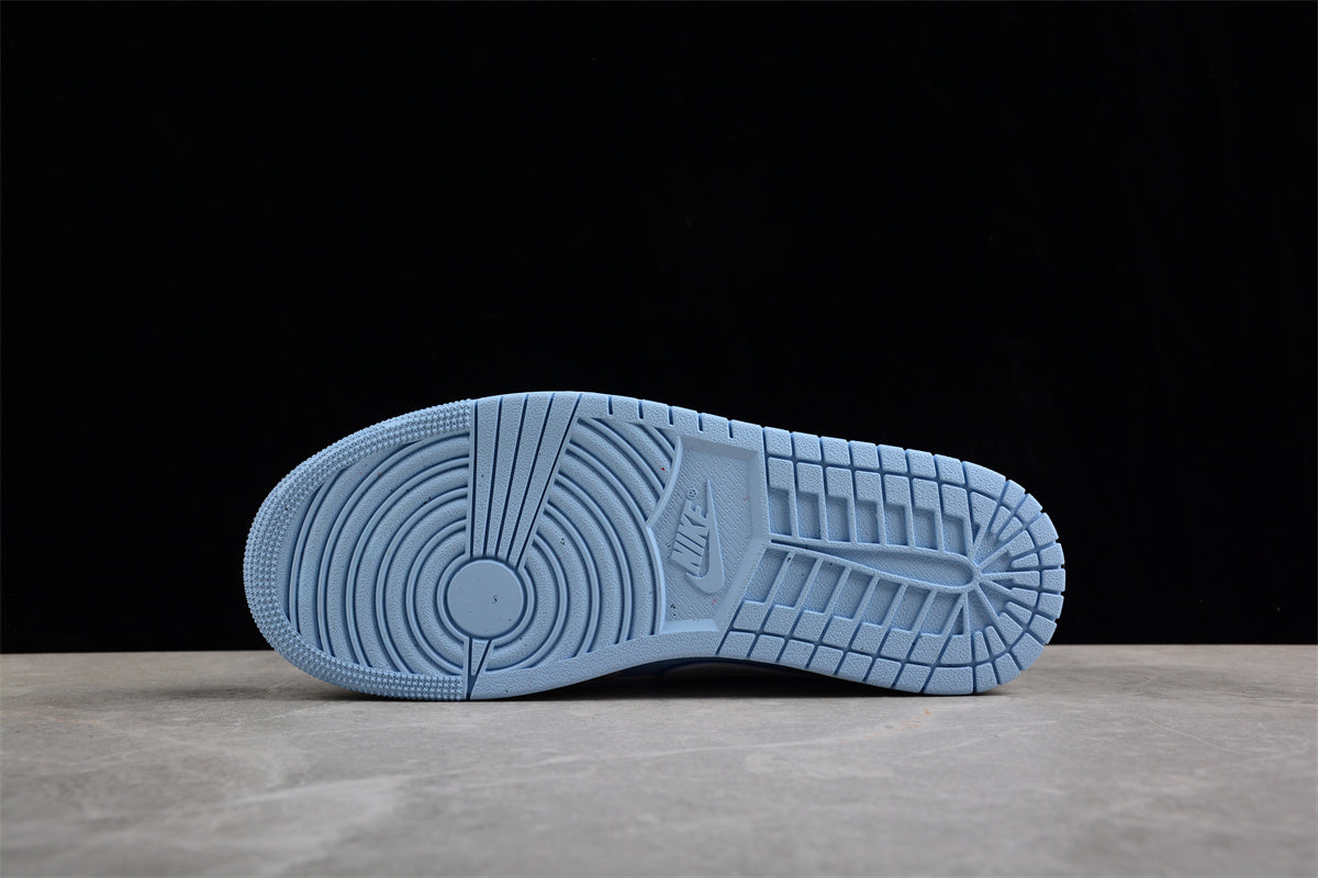 Jordan 1 Low SE Reverse Ice Blue