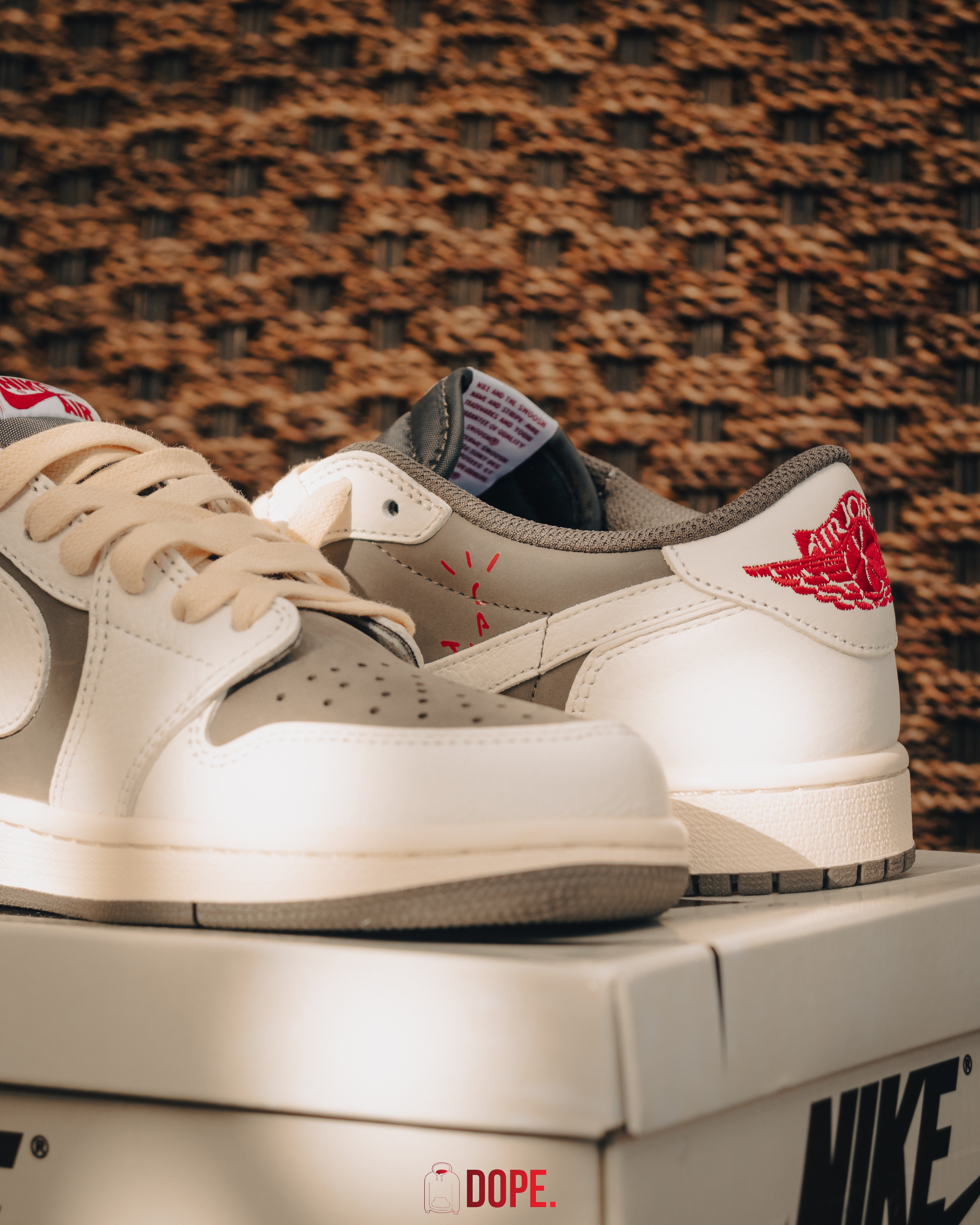 Jordan 1 Retro Low OG SP Travis Scott Reverse Mocha