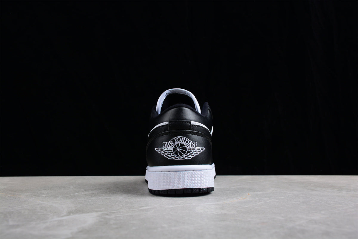 Jordan 1 Low Panda