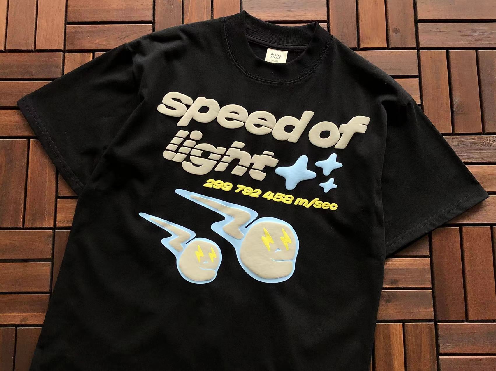 T-Shirt Broken Planet Seed of Light