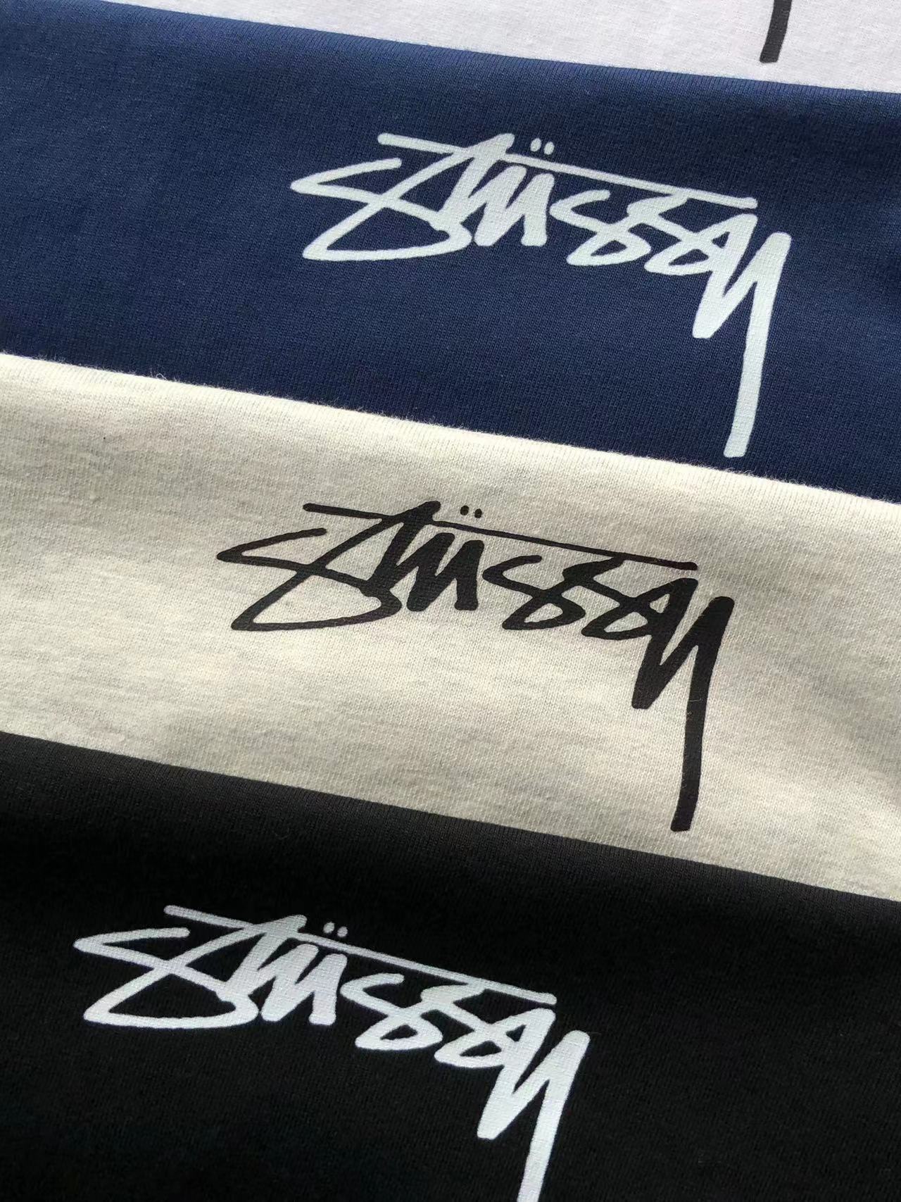 T-Shirt Stussy