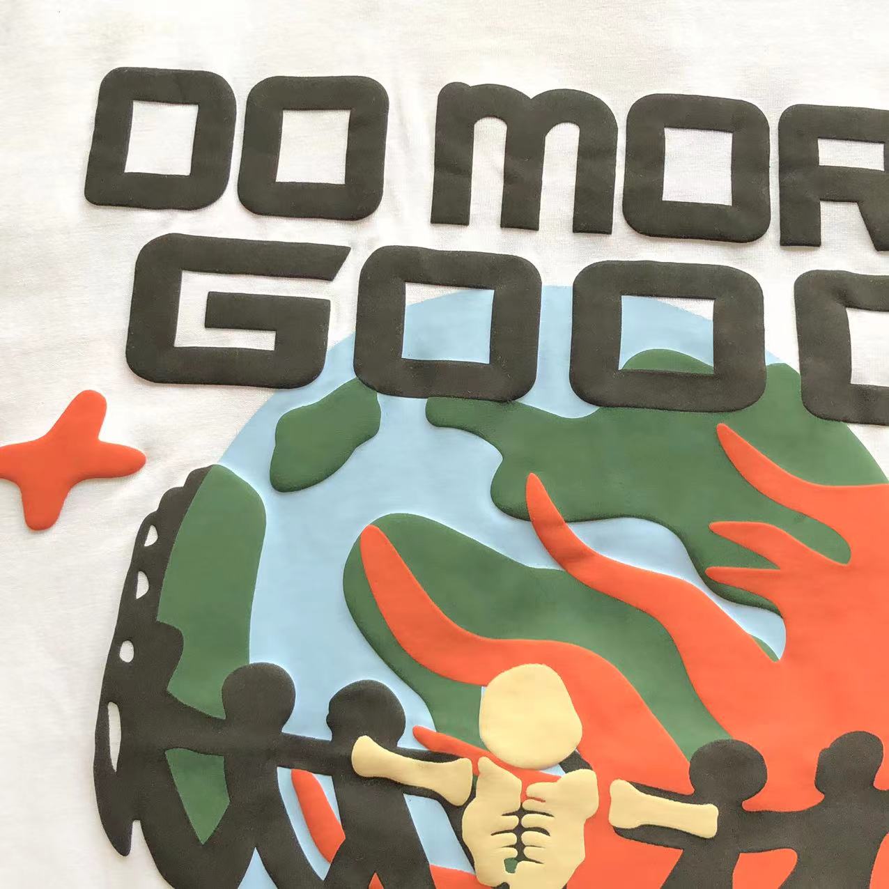 T-Shirt Broken Planet Do Moore Good