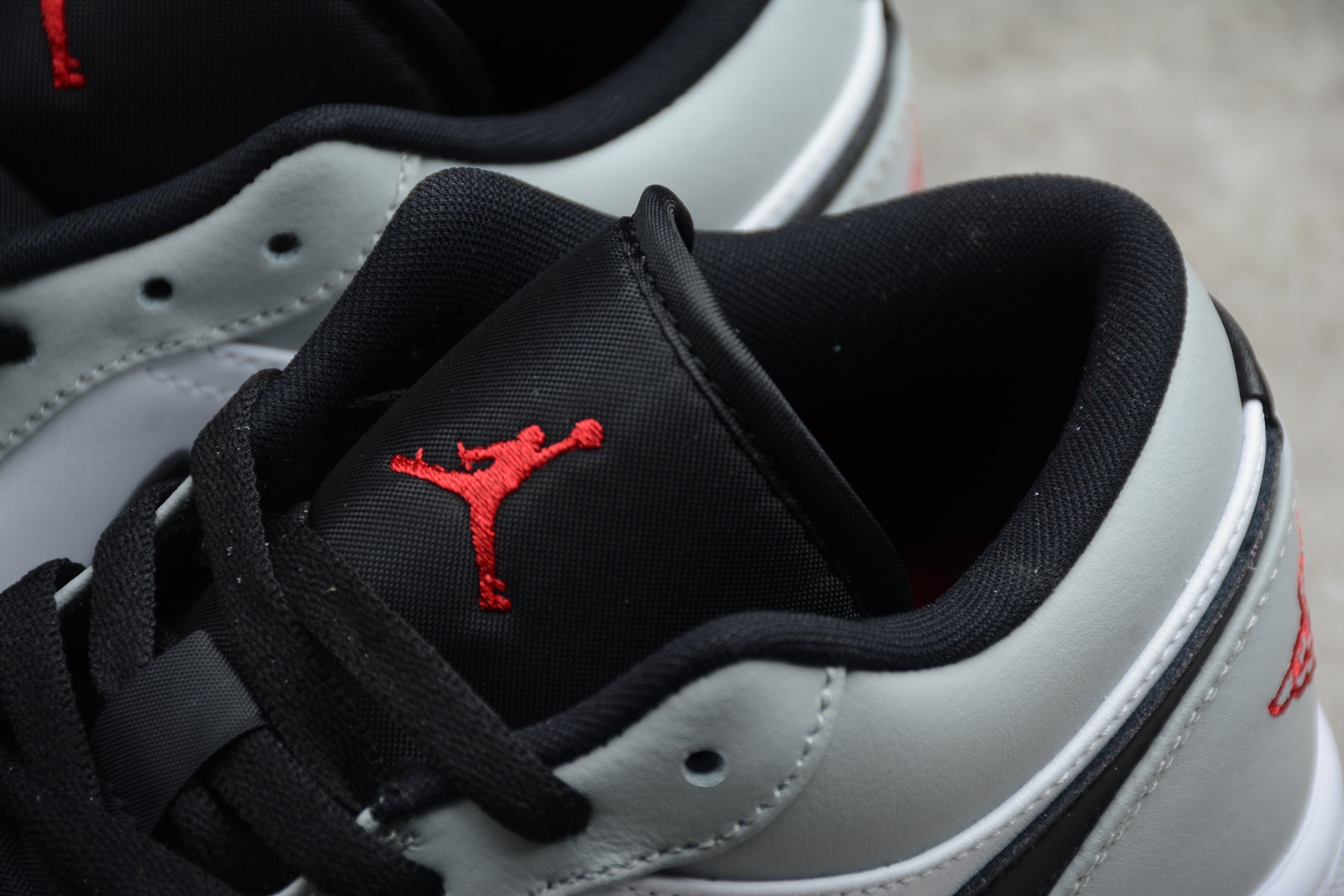 Jordan 1 Low Light Smoke Grey