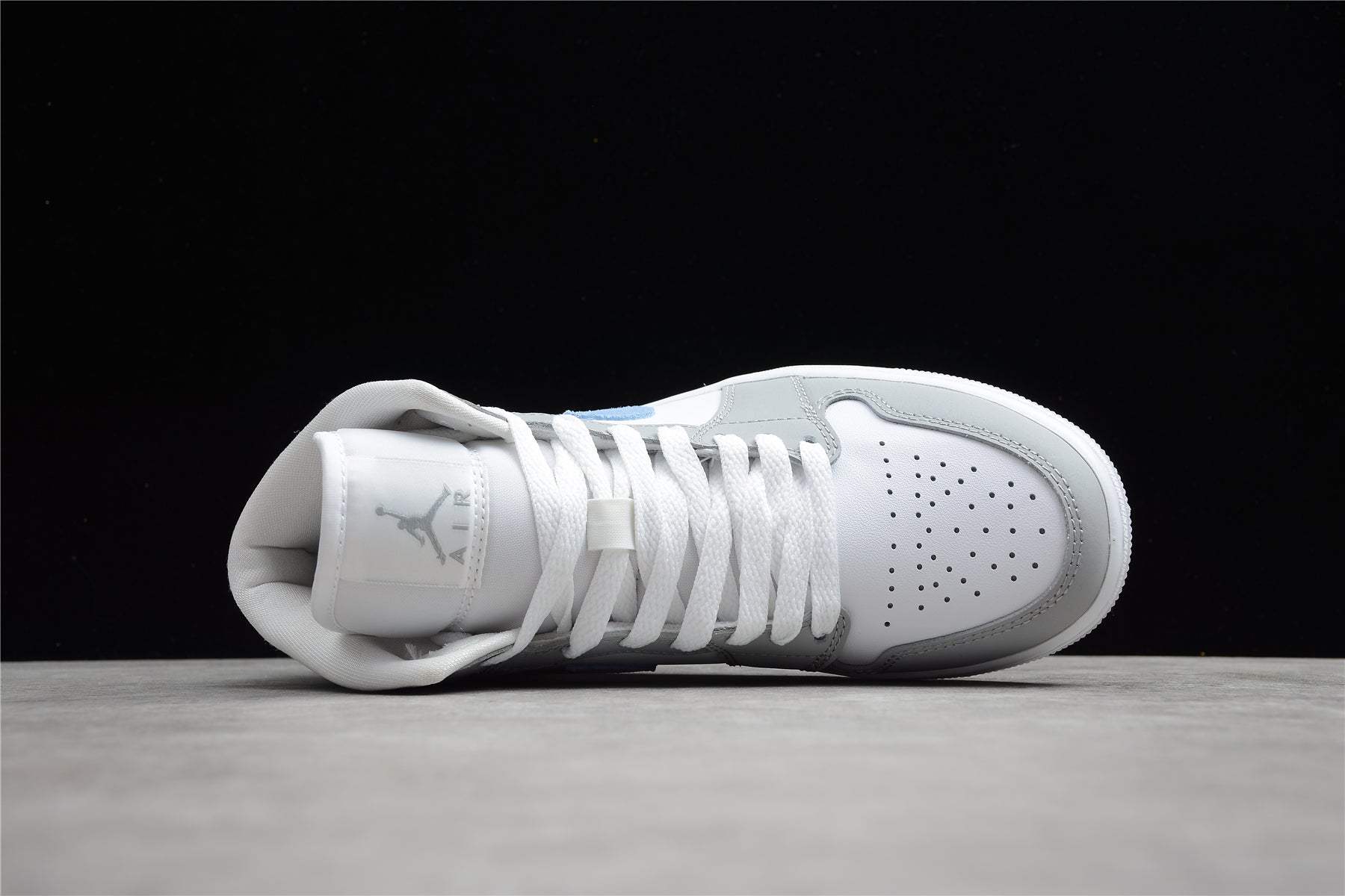 Jordan 1 Mid Wolf Grey Aluminum