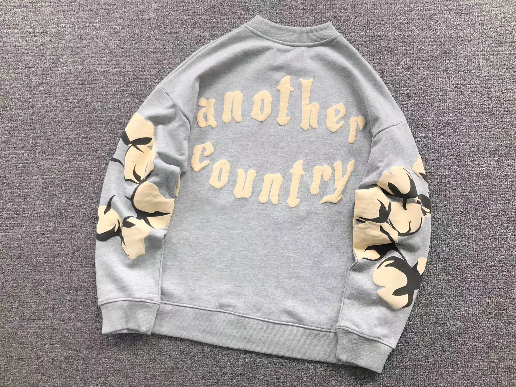 Denim Tears Sweat "Another Country" Cinzento