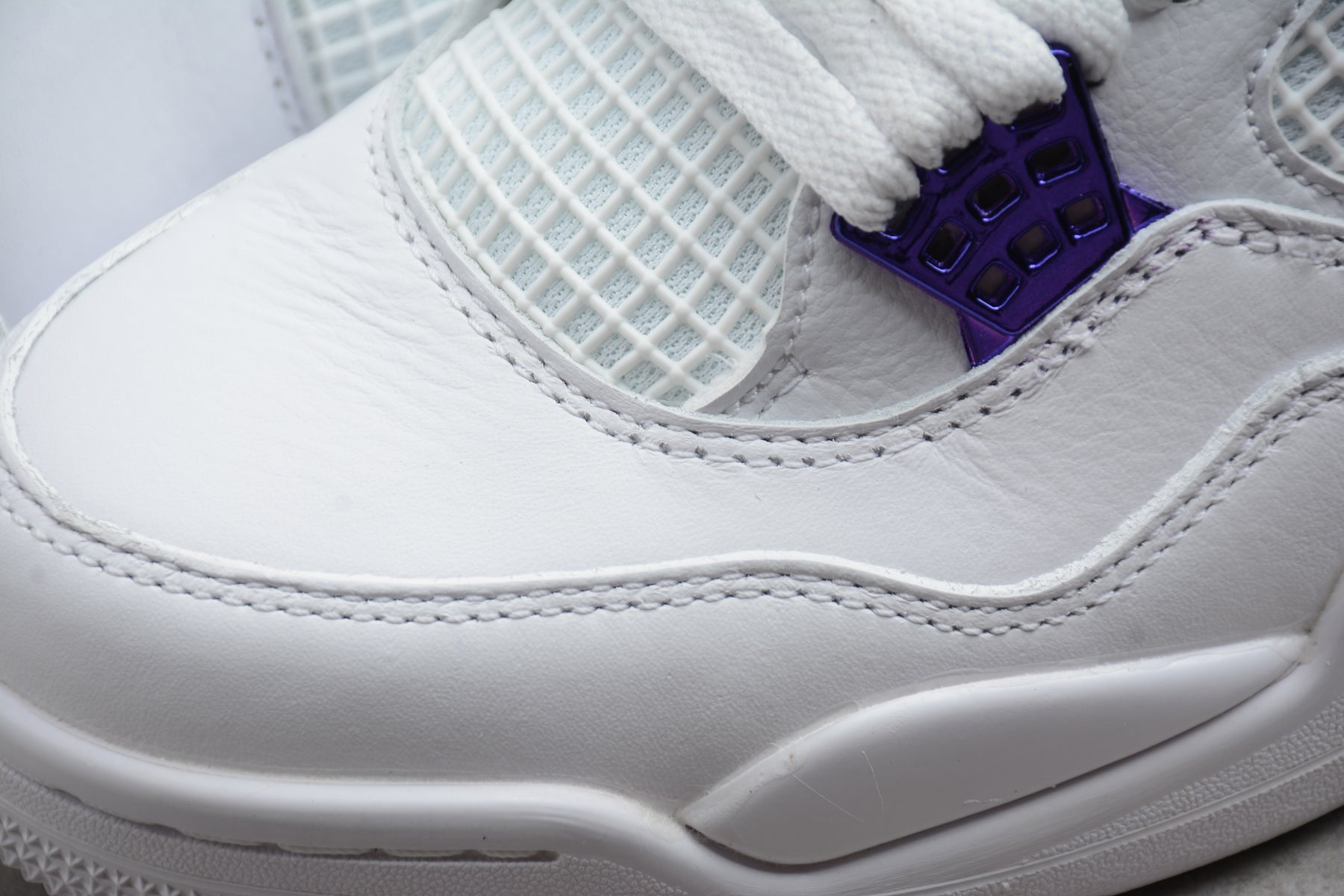 Jordan 4 Retro Metallic Purple