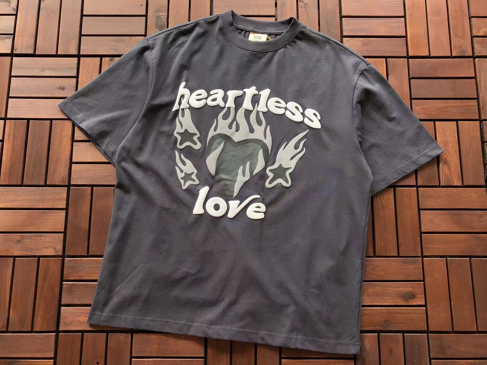 T-Shirt Broken Planet Heartless Love