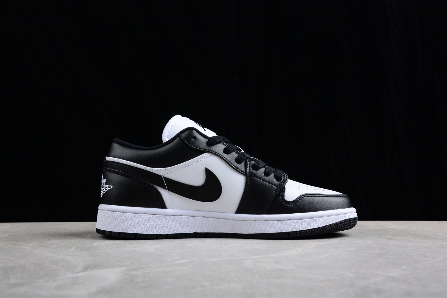 Jordan 1 Low Panda