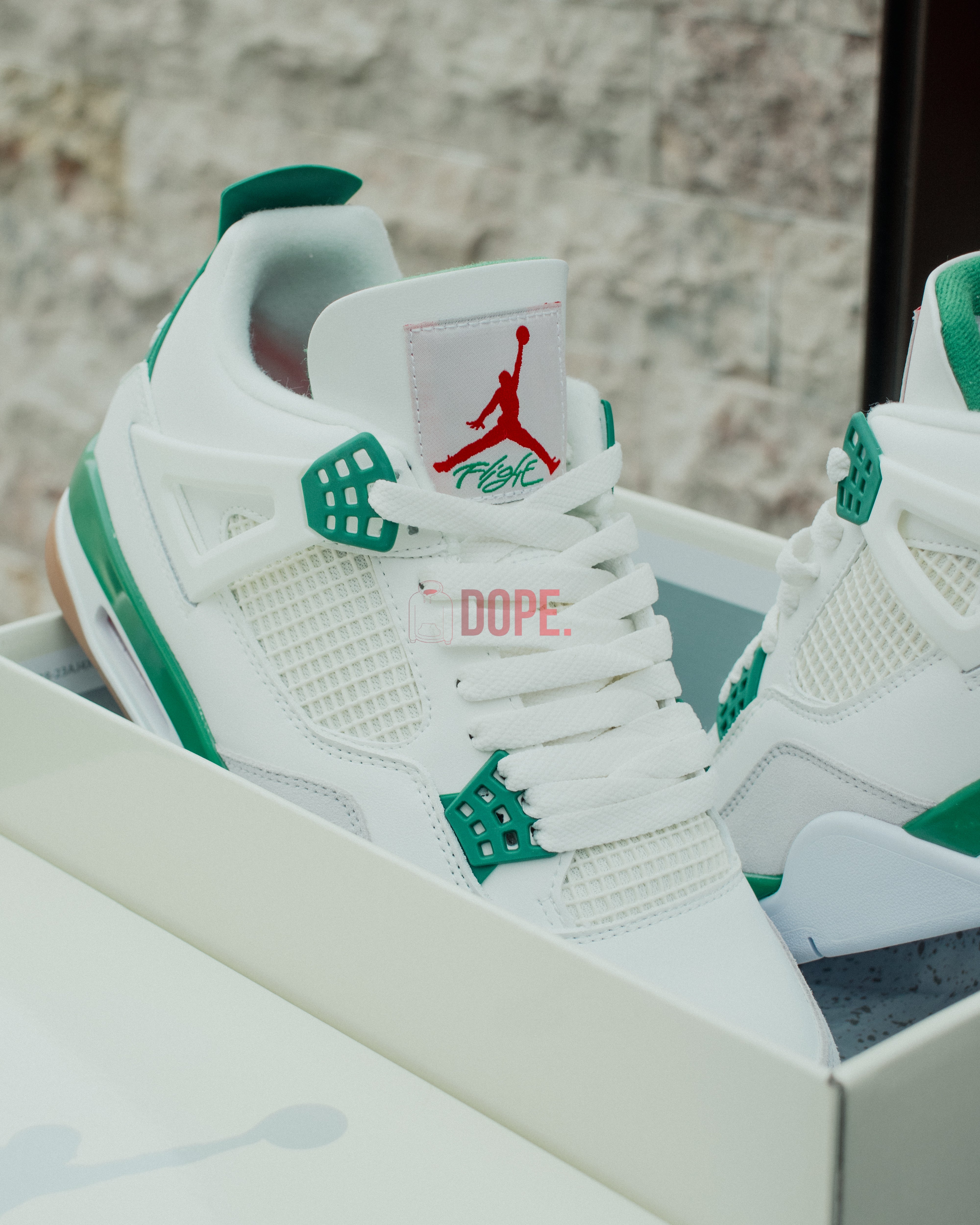 Jordan 4 Retro SB Pine Green