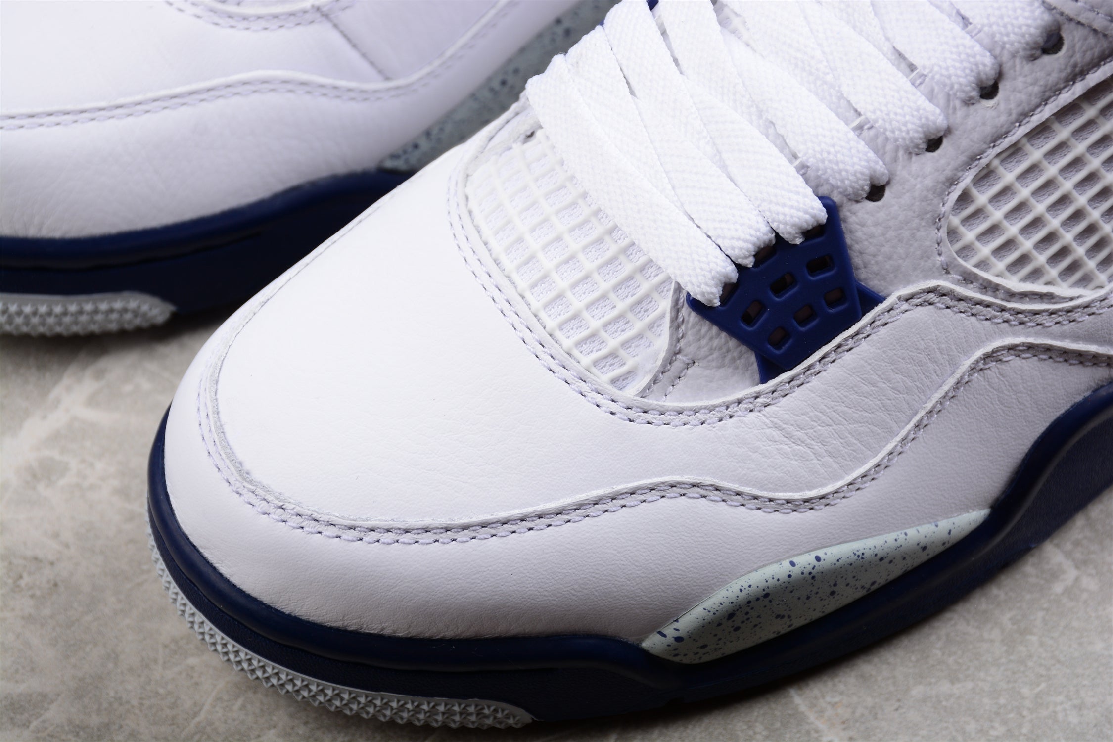 Jordan 4 Retro Midnight Navy