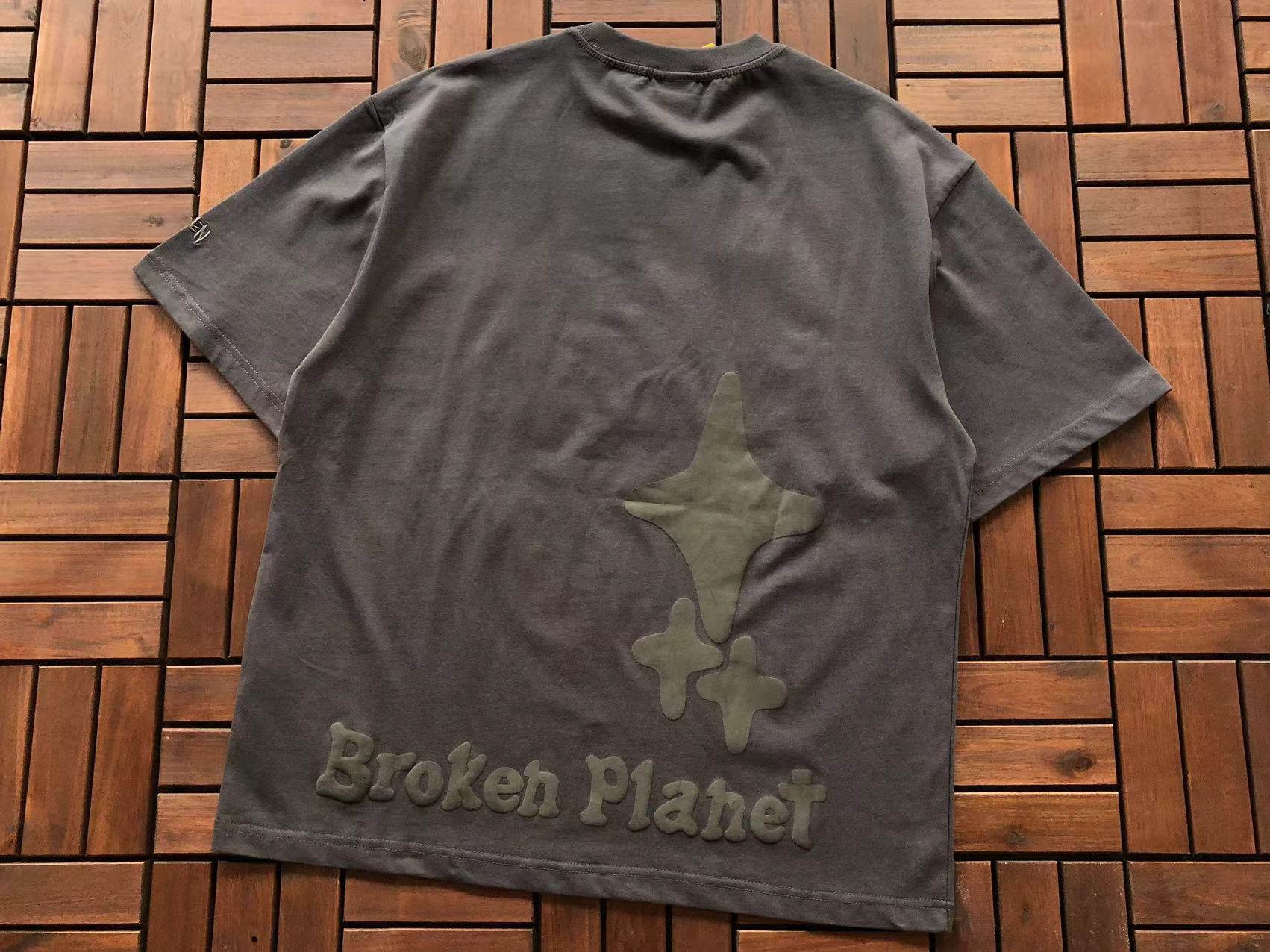 T-Shirt Broken Planet Hidden in the dark