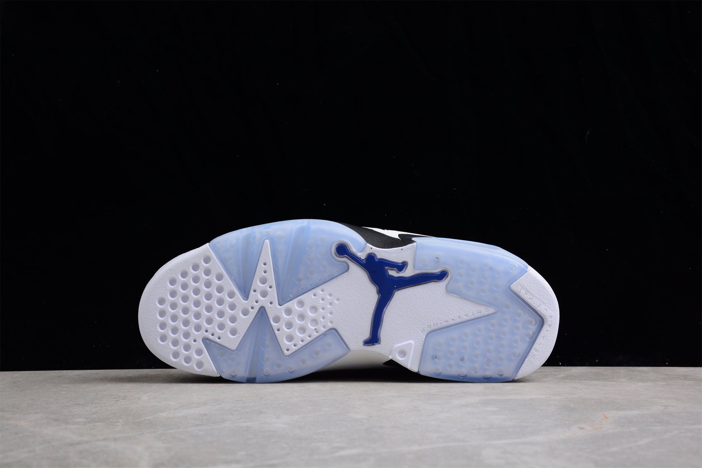 Jordan 6 Retro UNC White