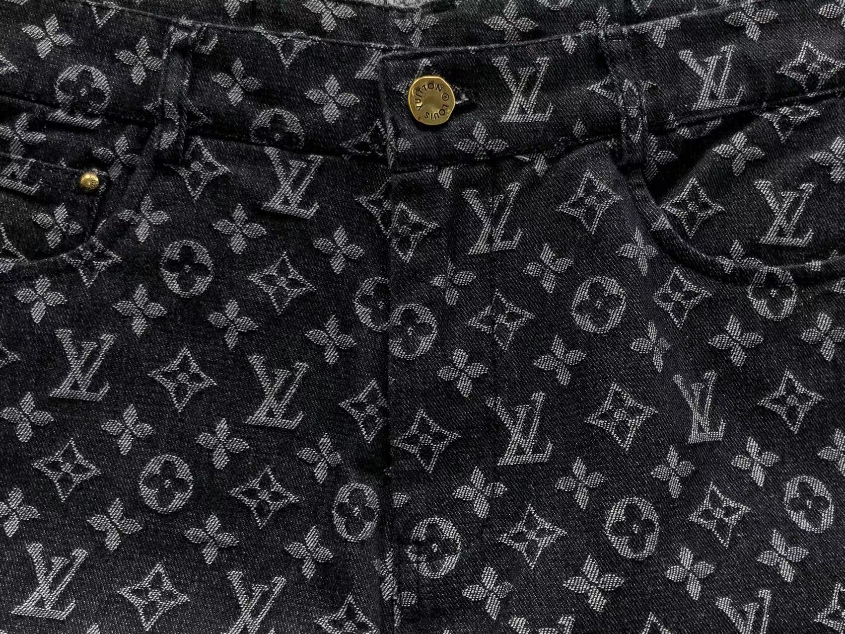 Louis Vuitton Short