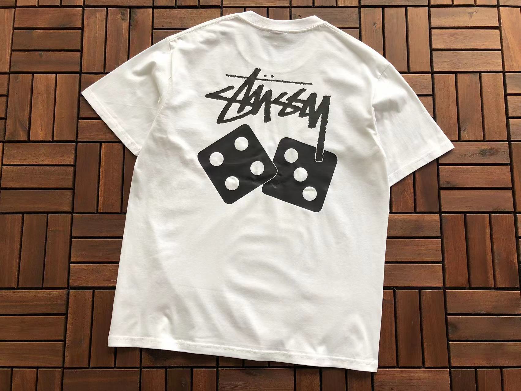 T-Shirt Stussy