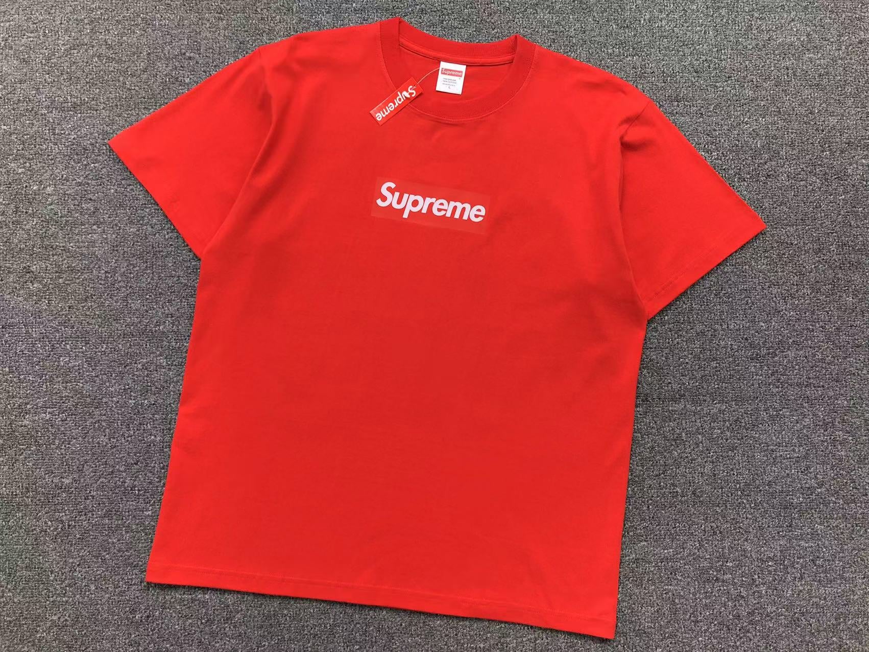 T-Shirt Supreme
