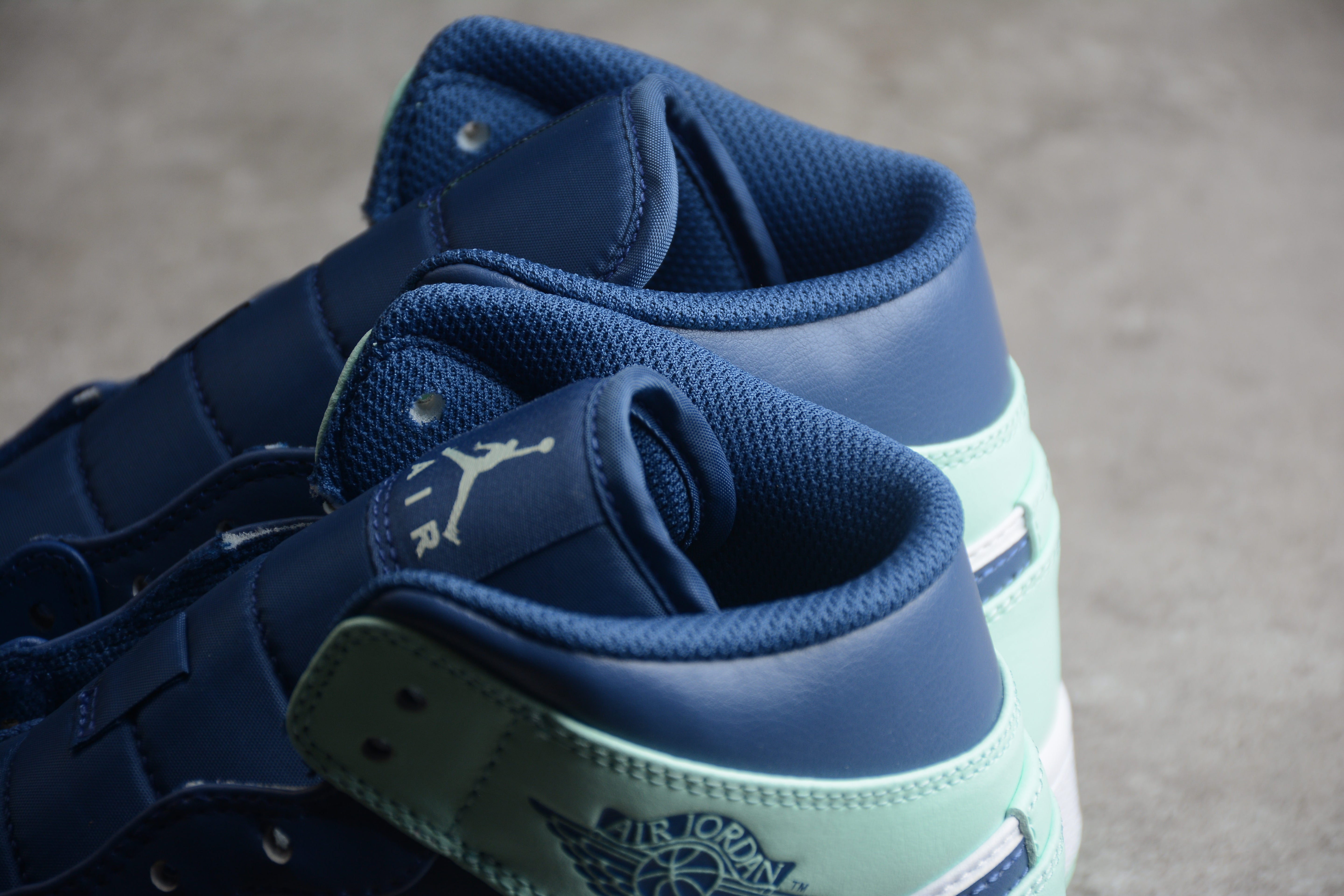 Jordan 1 Mid Mystic Navy Mint Foam