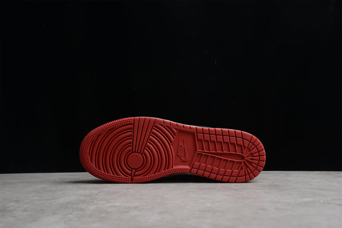 Jordan 1 Low Bred Toe