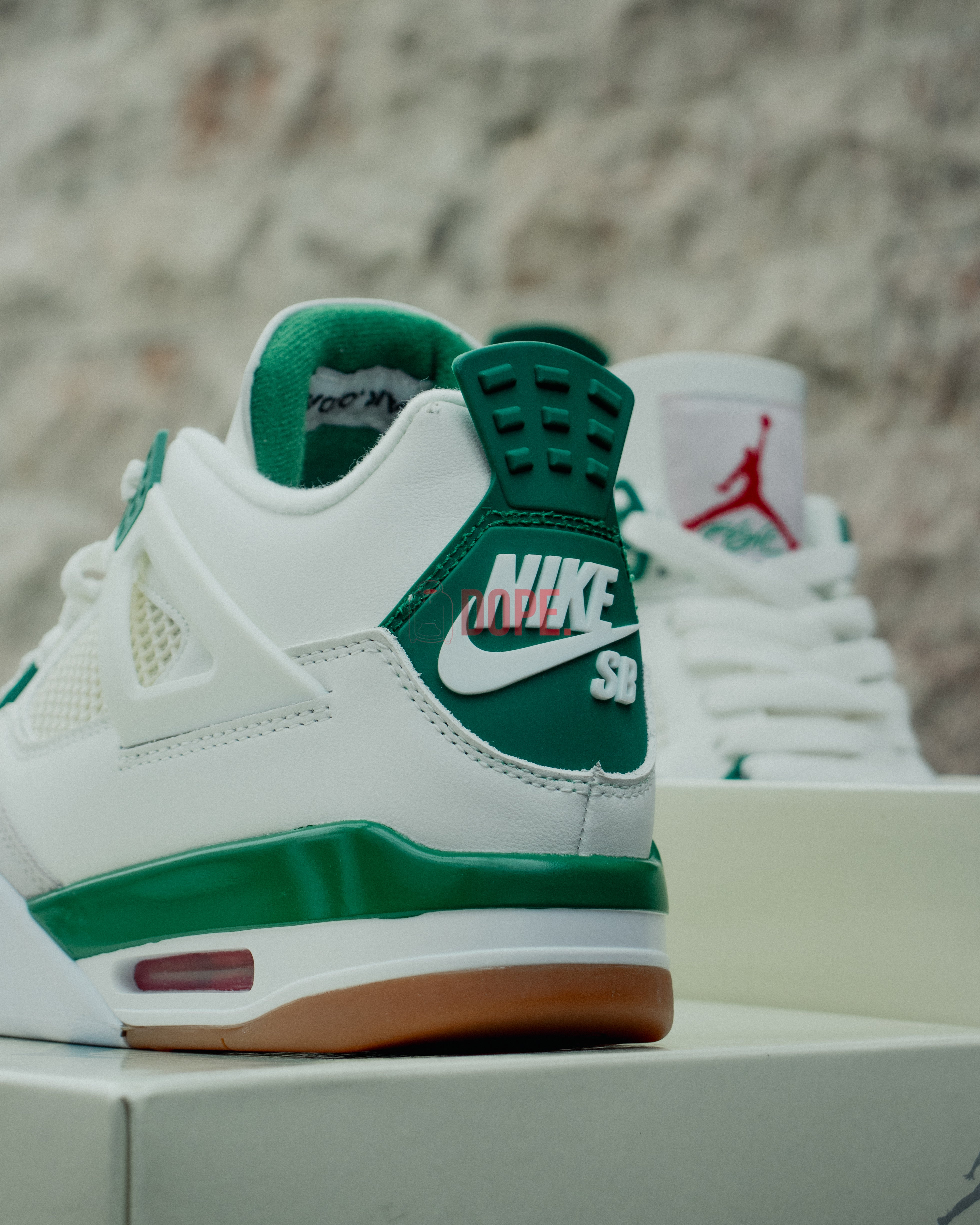 Jordan 4 Retro SB Pine Green