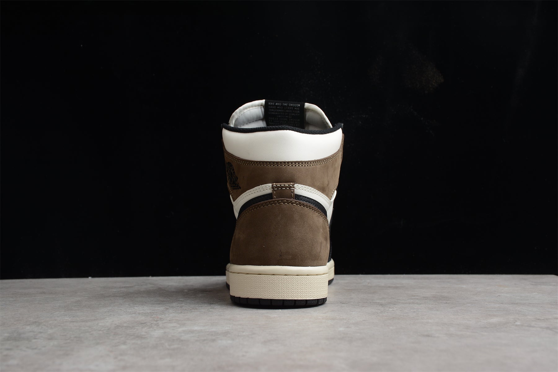 Jordan 1 Retro High Dark Mocha