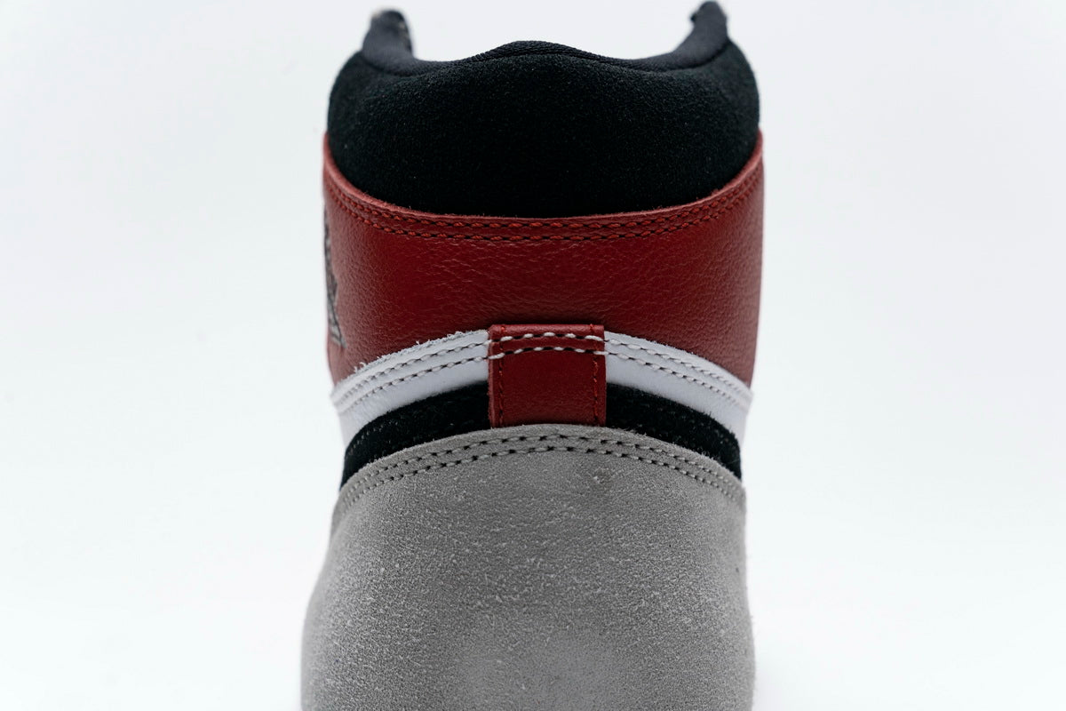 Jordan 1 Retro High Light Smoke Grey
