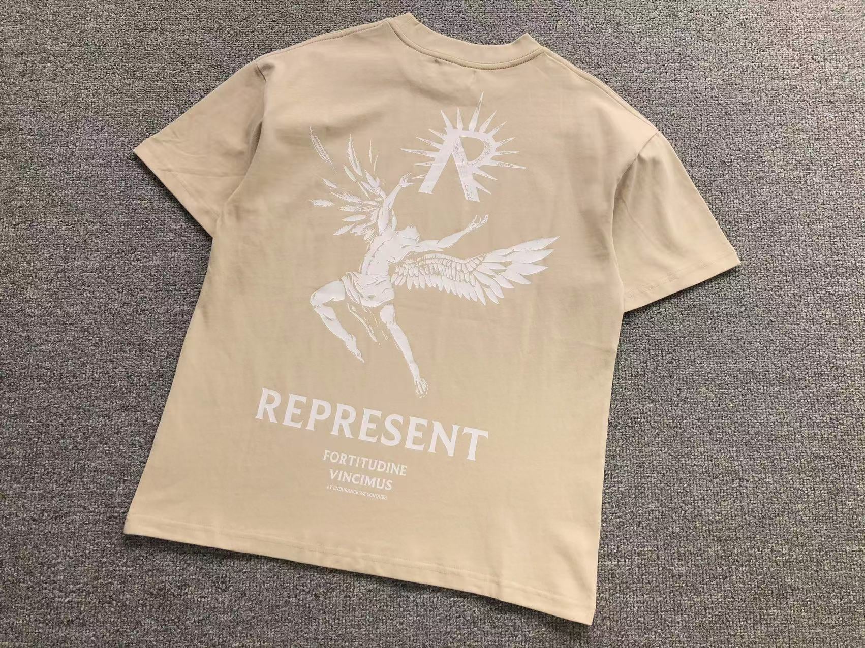 T-Shirt Represent Owners Club