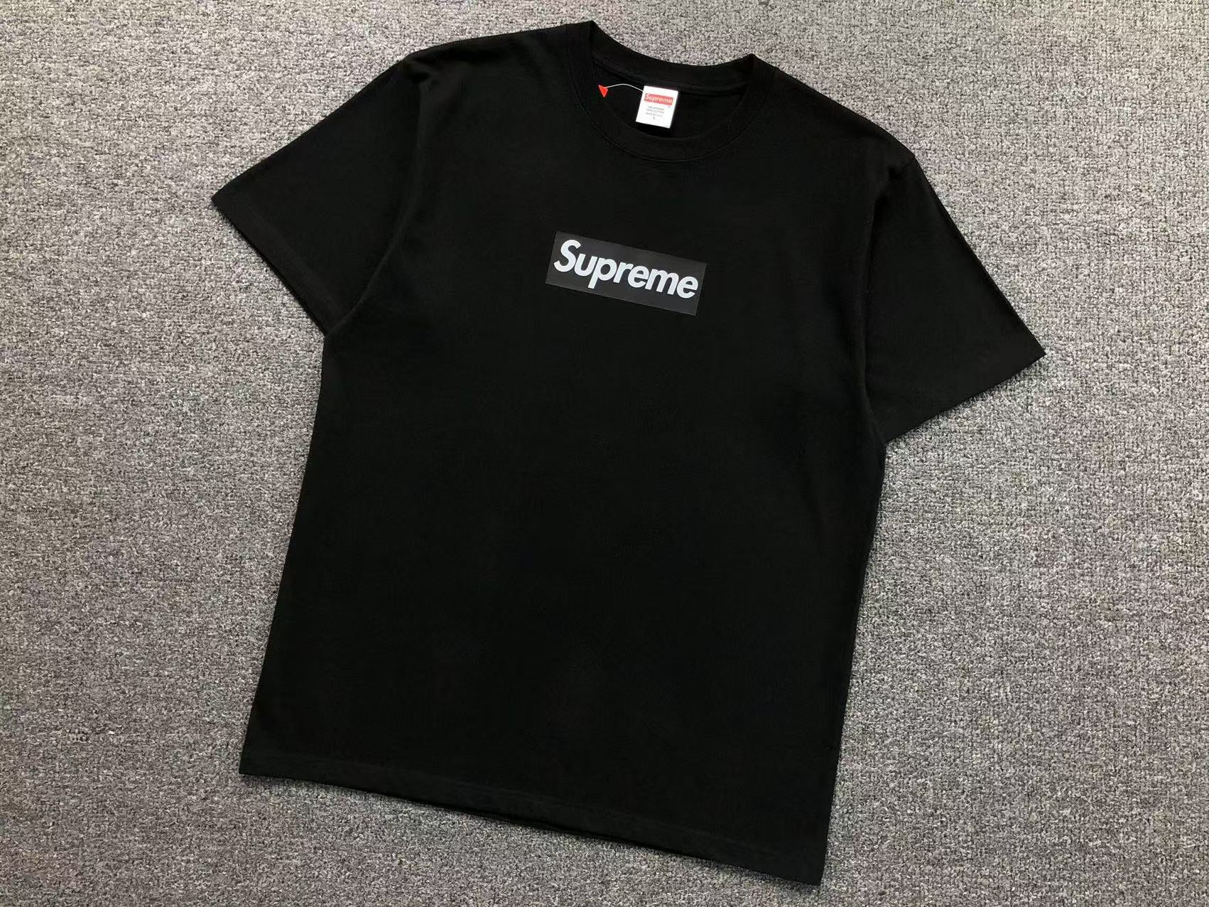 T-Shirt Supreme