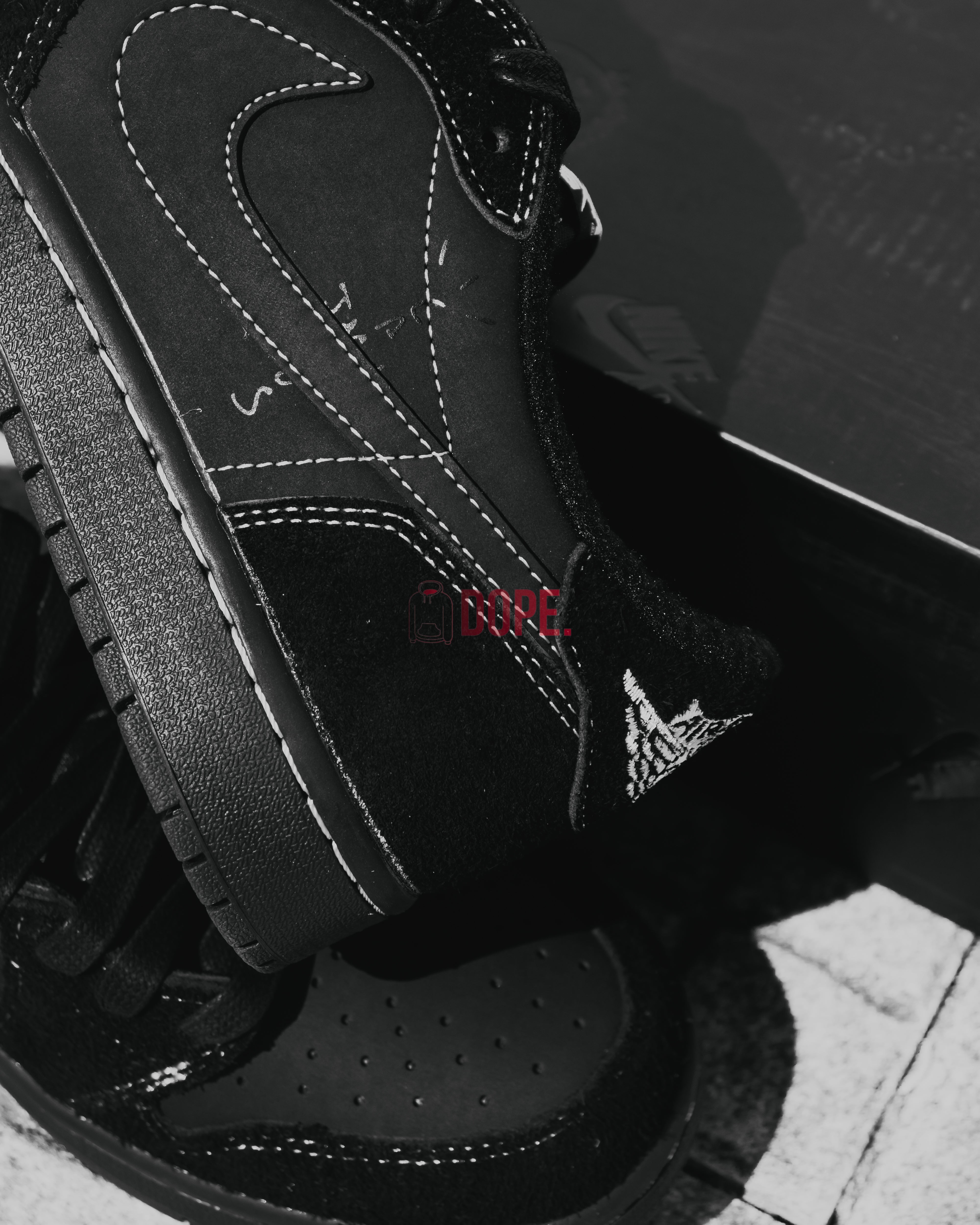 Jordan 1 Retro Low OG SP Travis Scott Black Phantom