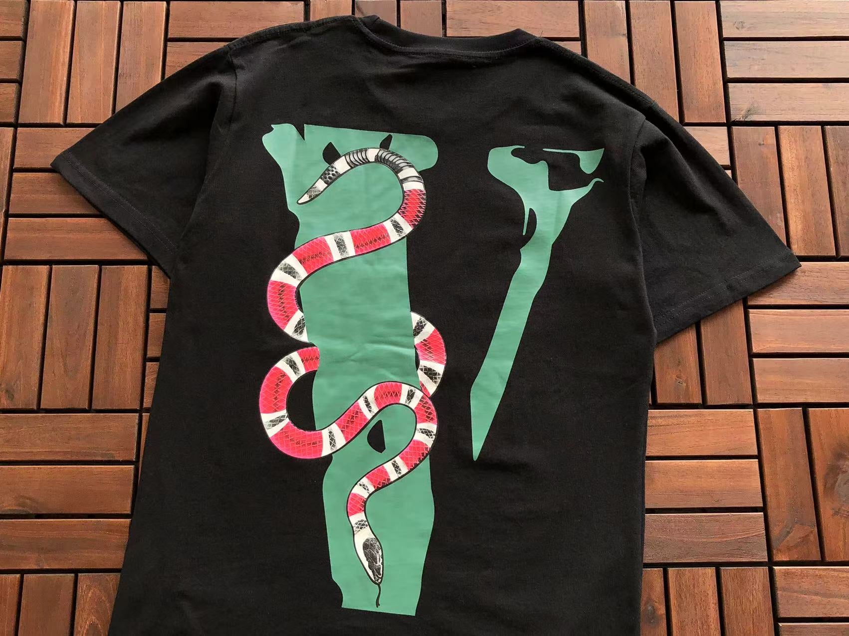 T-Shirt VLone With Snake