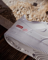 Nike Air Force 1 Low Supreme White