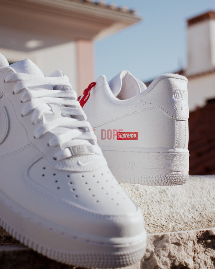 Nike Air Force 1 Low Supreme White