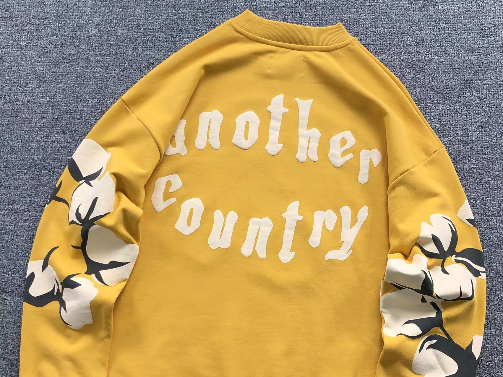 Denim Tears Sweat "Another Country" Amarelo
