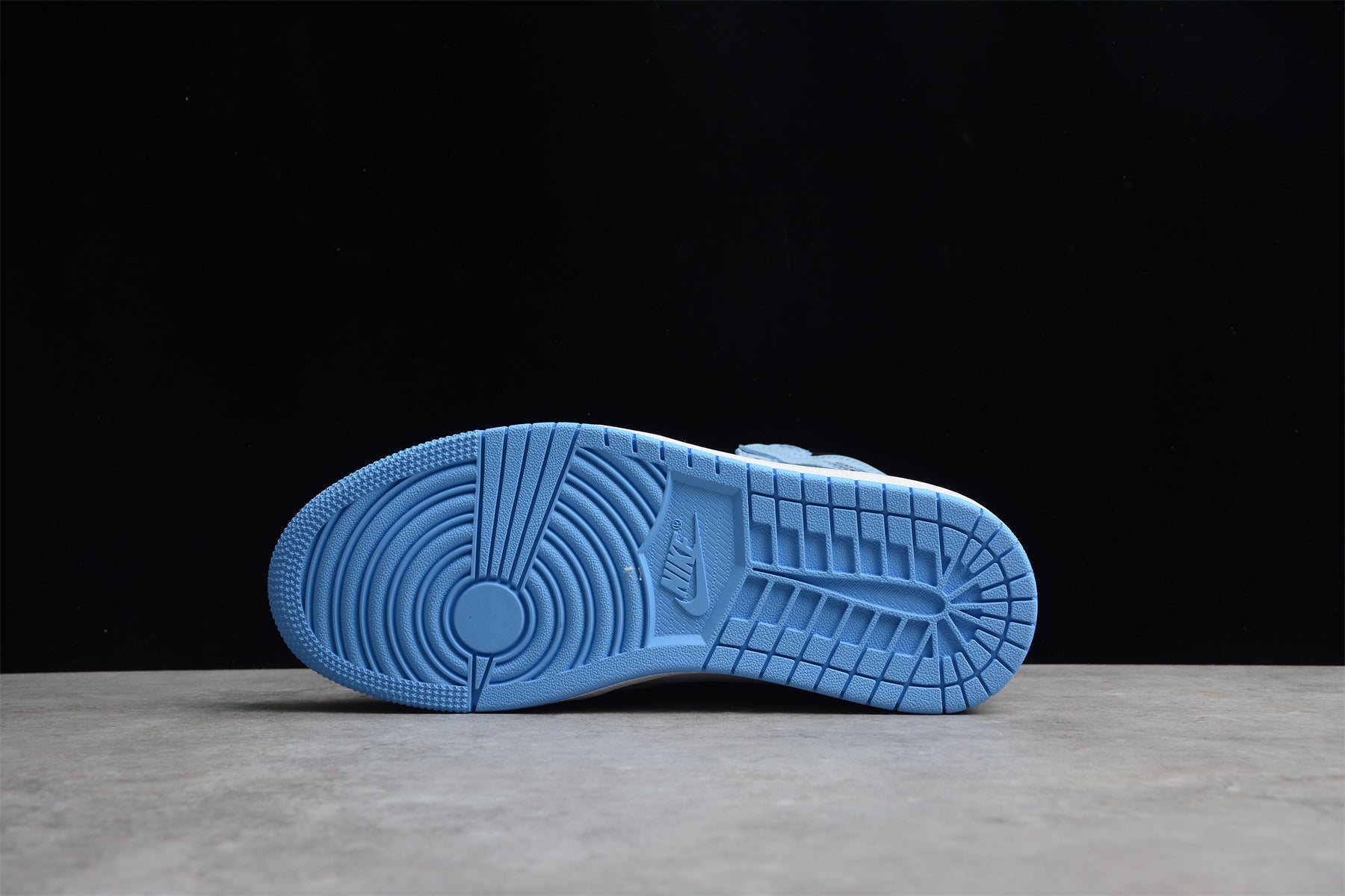 Jordan 1 Retro High OG University Blue