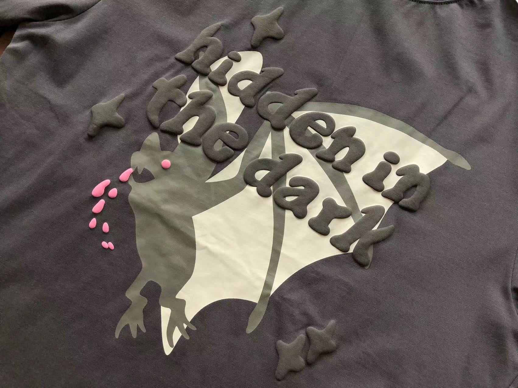 T-Shirt Broken Planet Hidden in the dark