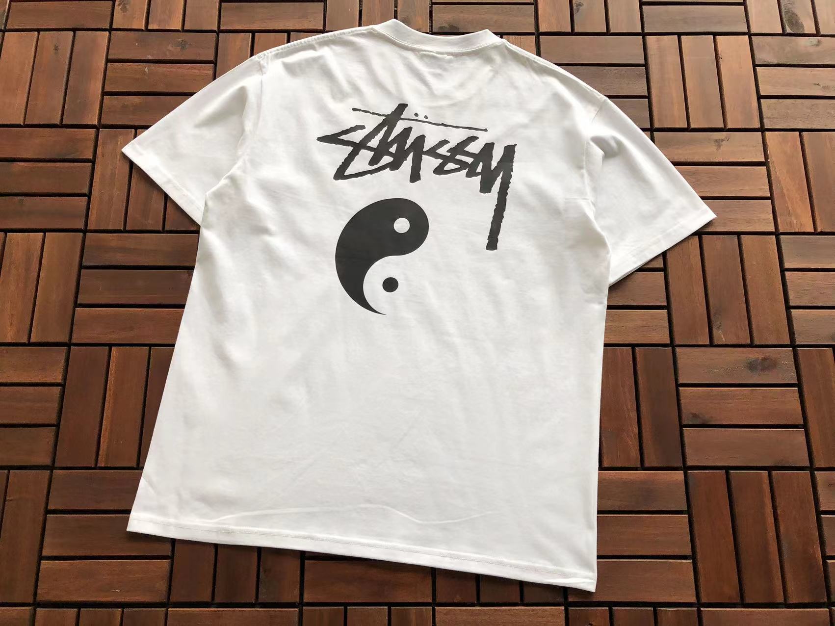 T-Shirt Stussy