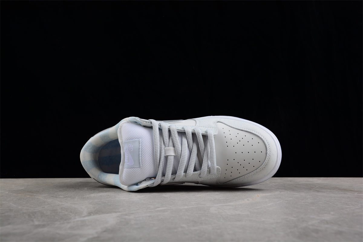 Nike Dunk SB White Lobster