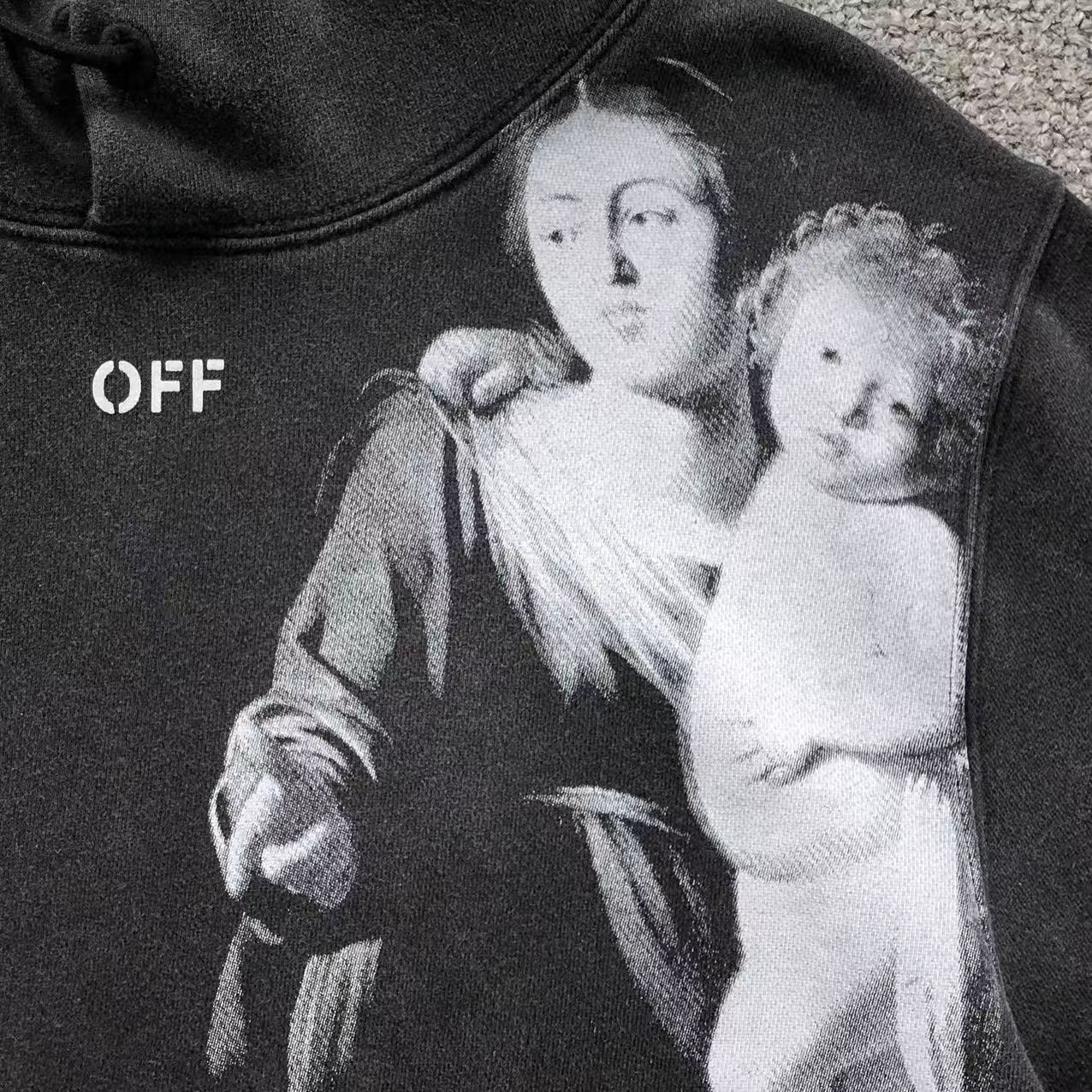 Off-White Hoodie (NEW)