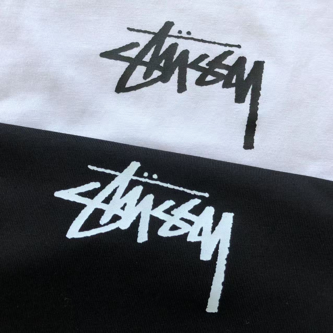 T-Shirt Stussy
