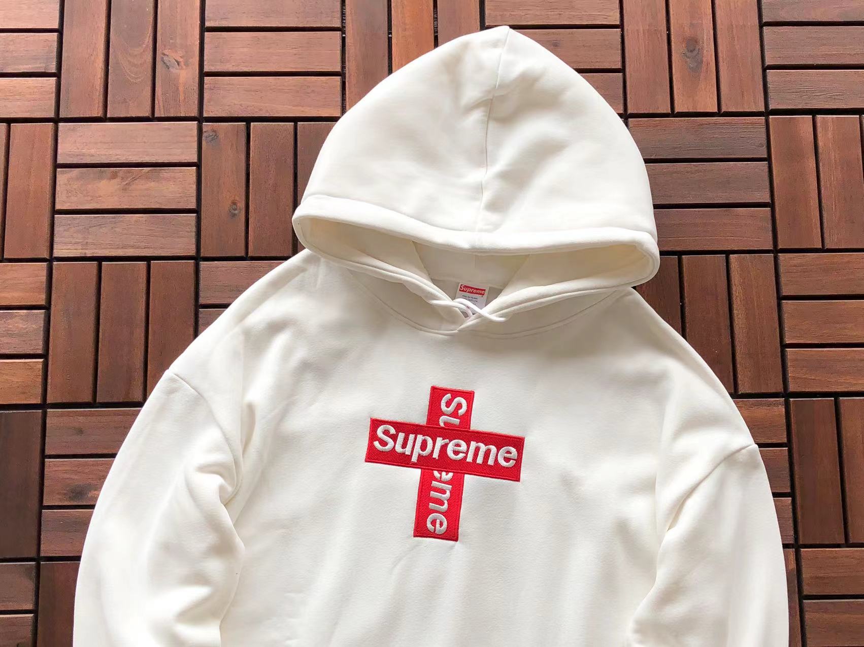 Supreme Hoodie