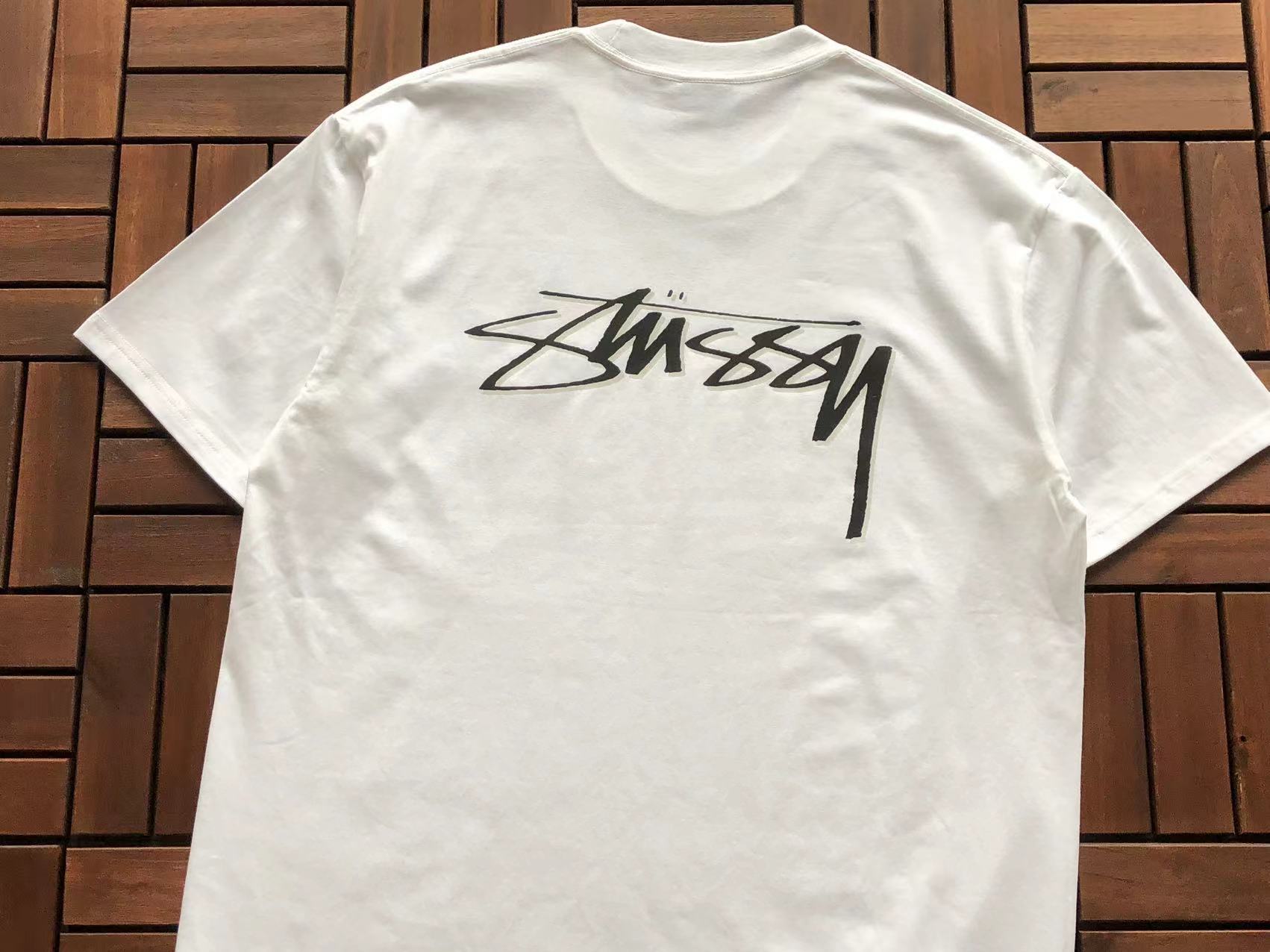 T-Shirt Stussy