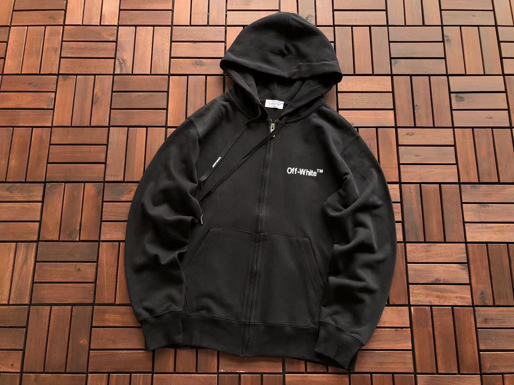 Off-White Hoodie Zipper