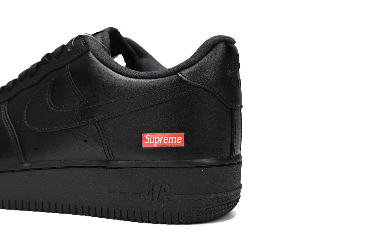 Nike Air Force 1 Low Supreme Black