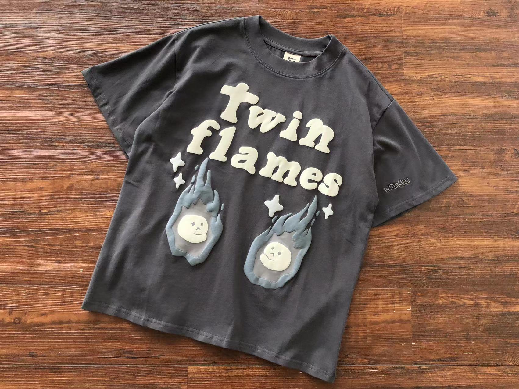 T-Shirt Broken Planet Twin Flames