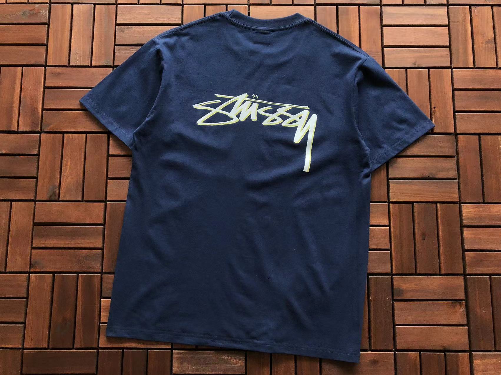 T-Shirt Stussy