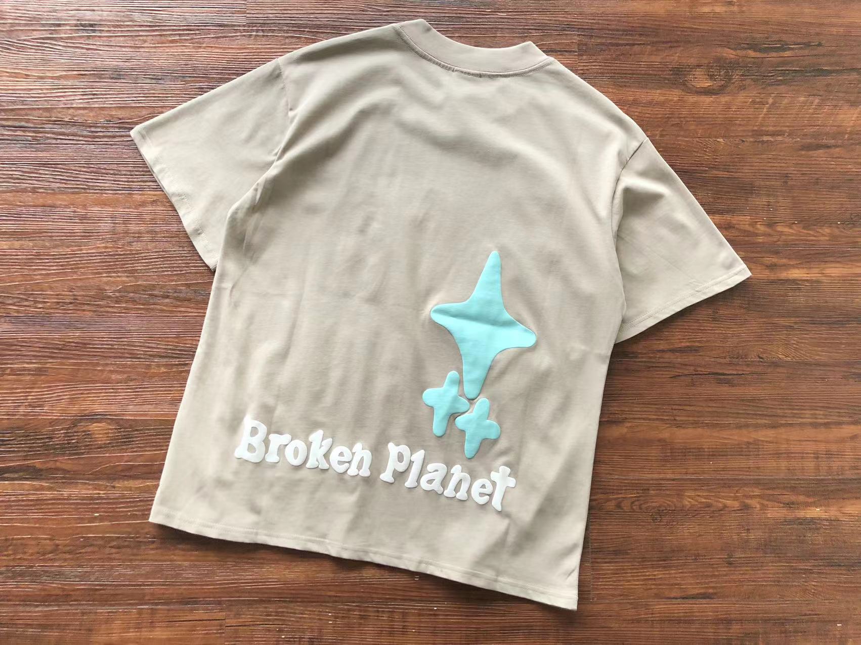 T-Shirt Broken Planet The madness never ends
