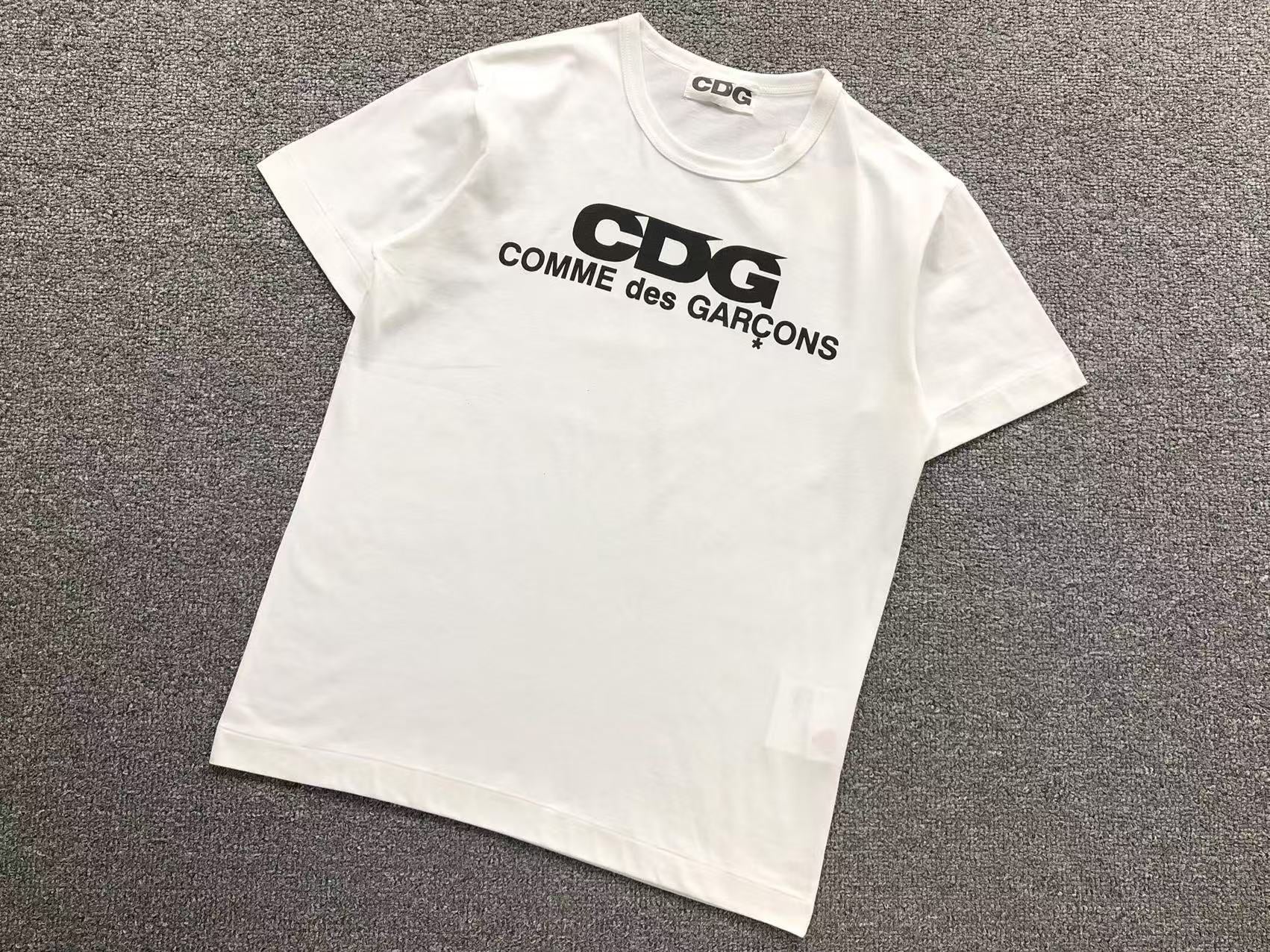 T-Shirt Comme des Garçons PLAY